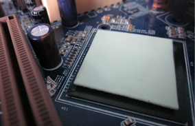 散熱矽(xi)膠墊片