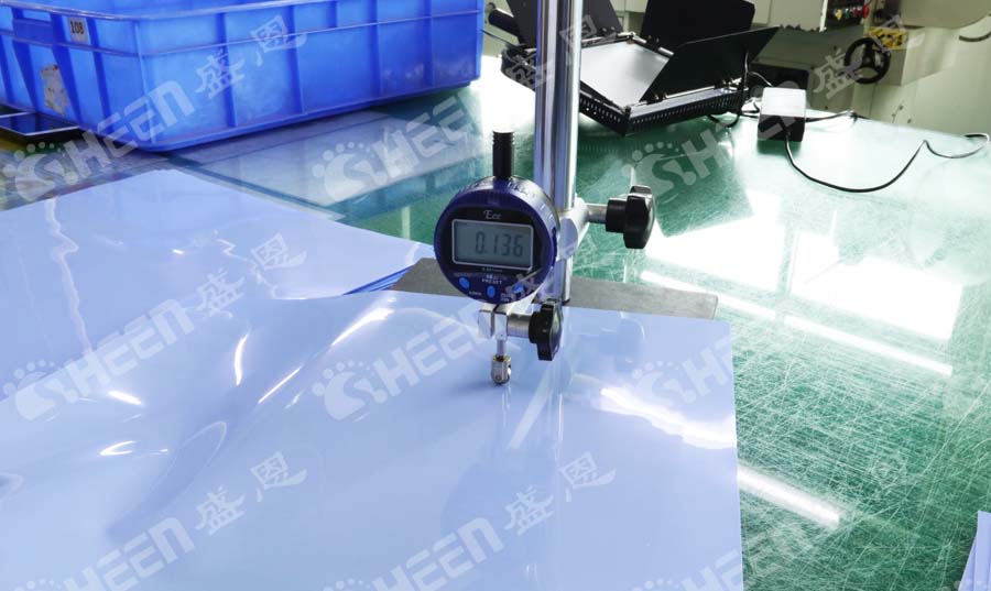 導熱(rè)材料在(zai)電子産(chǎn)品中的(de)選型指(zhǐ)南